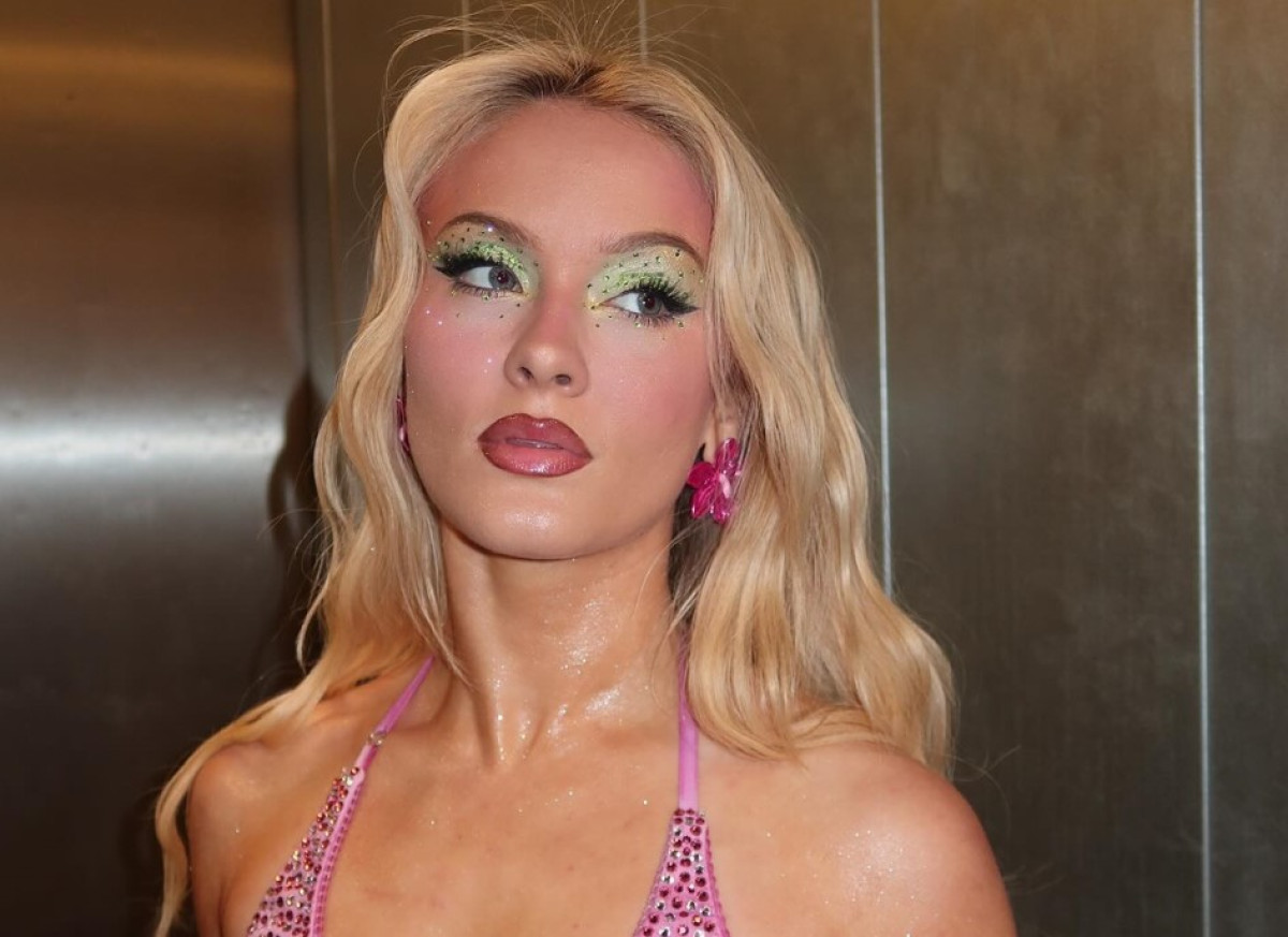 Μαξιμαλισμός: Το Y2K makeup trend που επισκιάζει το clean-girl look