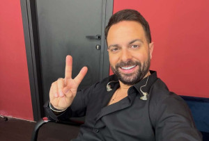 Ηλίας Βρεττός: «Χάρηκα που το Μεγάλο Παζάρι δεν πήγε καλά» - Η τηλεόραση, η μουσική και η απάντηση για το περιστατικό στην Κύπρο