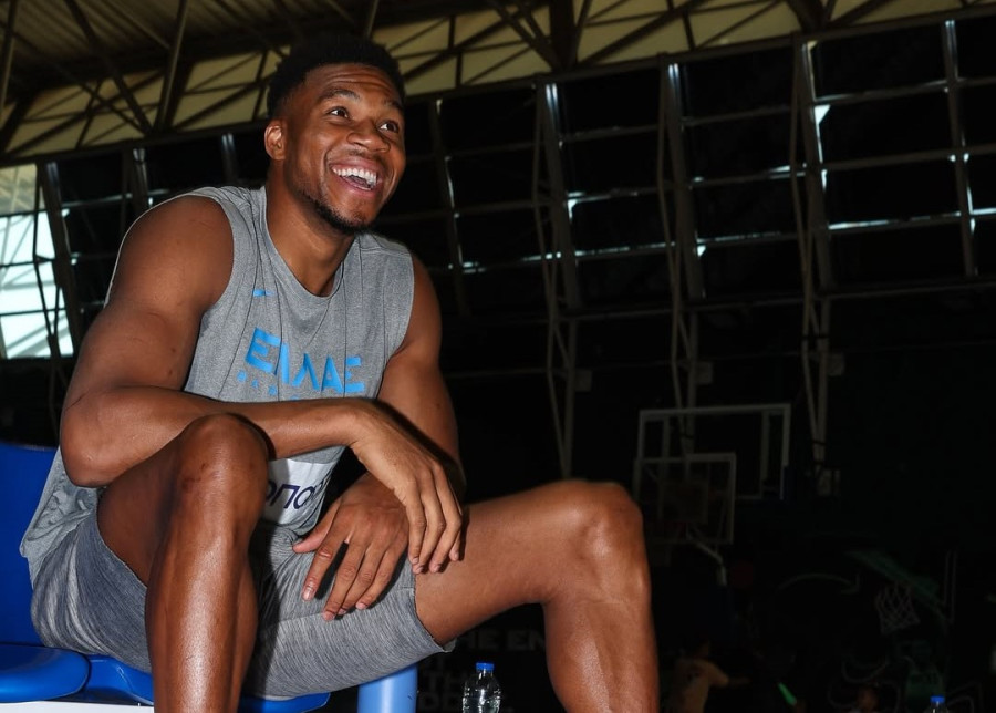 Γιάννης Αντετοκούνμπο: Εκτός από Greek Freak έγινε και Greek Hero! H αφοπλιστική εξήγηση που έδωσε για το μαυρισμένο του μάτι