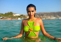 Αναστασία: Party queen στην Πάρο με Ικαριώτικο, βεγγαλικά και... ωπαλάκια!