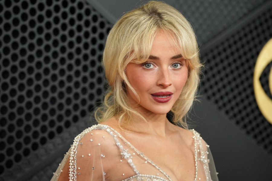 Coachella 2026: Γιατί η αντίδραση της Sabrina Carpenter σε ένα «ζαγρούτα» προκαλεί αντιδράσεις;