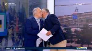 Χρήστος Κούτρας: Γενέθλια στους «Αταίριαστους» και ένα φοντανάκι που έμεινε... στο ράφι μετά από 18 χρόνια