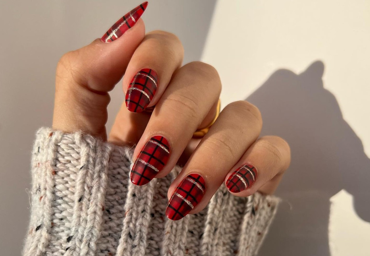 Plaid nails: Η τάση στα μανικιούρ που θα ζεστάνει τον χειμώνα