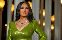 Η Salma Hayek δεν πλένει το πρόσωπό της το πρωί και να γιατί ίσως αξίζει να κάνετε το ίδιο