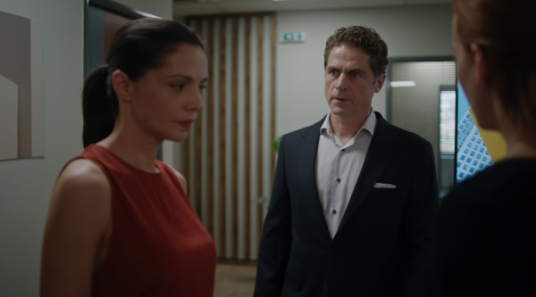 Μια νύχτα μόνο: Η Αρετή παλεύει να κρατήσει το μυστικό της