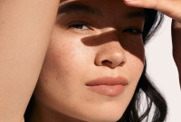 Η εποχή των juicy lip stains είναι εδώ