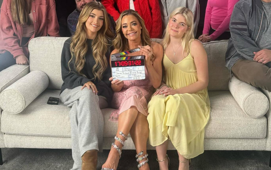 Ποιοι Beckhams; Οι κόρες του Charlie Sheen και της Denise Richards σφάχτηκαν για έναν γκόμενο