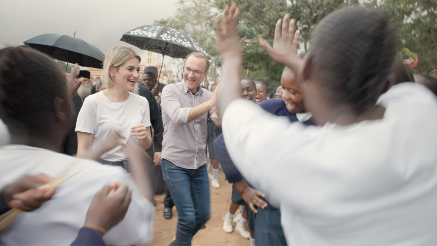 Δευτέρα του Πάσχα στις 21.00: Το Prime Time και η Έλλη Κασόλη ακολουθούν 350 Έλληνες στο Κονγκό