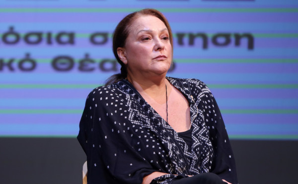 Ρένια Λουϊζίδου: «Δεν μπορώ να βάλω απέναντί μου τον καθρέφτη κάθε μέρα και να είμαι σε κόντρα με τον ίδιο μου τον εαυτό»