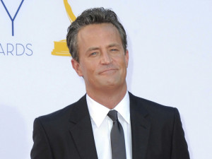 Matthew Perry: Το συγκινητικό αφιέρωμα στον χαρακτήρα του Chandler Bing στα «Φιλαράκια»