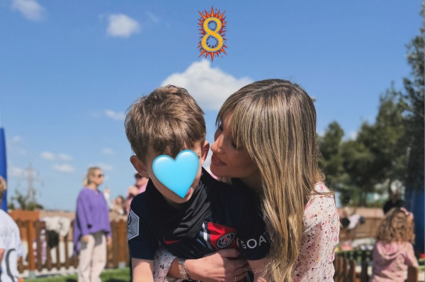 Αθηνά Οικονομάκου: Γενέθλια για τον γιο της Μάξιμο! Το εντυπωσιακό πάρτι και η τούρτα εμπνευσμένη από το Minecraft