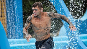 Exathlon: Η στιγμή που ο Πιλίδης ανακοινώνει στους συμπαίκτες του οτι φεύγει και παθαίνουν σοκ