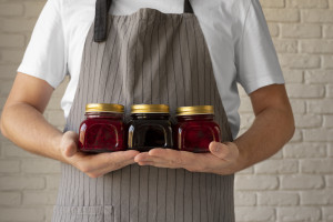 5 χρήσιμοι τρόποι να ανακυκλώσεις τα γυάλινα βαζάκια από τρόφιμα