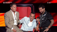 The Voice: «Έχω αντέξει πολλά, κανείς δεν με ξέρει» ο στίχος των Κατσιμιχαίων που ερμήνευσε μοναδικά ο Μαζωνάκης με τον Μάστορα