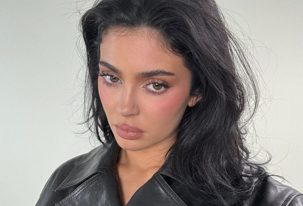 Η Kylie Jenner λέει ότι οι γιορτές είναι η ιδανική εποχή για… naked dressing