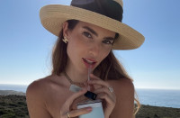 Σκασμένα χείλη: Γιατί το lip balm σου δεν λειτουργεί