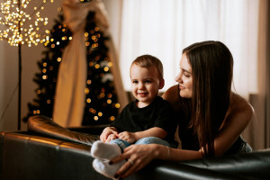 Πρωτοχρονιά με παιδιά: Ιδέες για παιχνίδια και μικρά τελετουργικά