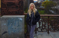 Τζούλια Νοβα: «Για χρόνια καταπιεζόμουν. Η προηγούμενη σχέση που είχα δεν με άφηνε να κάνω πράγματα, φοβόταν τα πάντα»