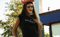 Το μαύρισμά σας ήδη ξεθωριάζει; Αυτά τα 5 λάθη επιταχύνουν την εξαφάνισή του