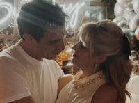 Δήμος Αναστασιάδης: Το πάρτι έκπληξη για τα γενέθλιά του που του ετοίμασε η Τζένη Θεωνά και γιόρτασε και τα δικά της