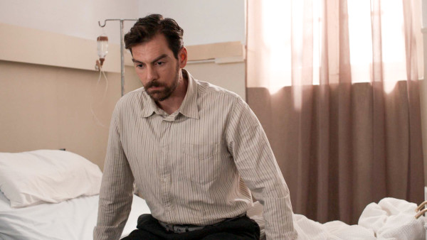 Grand Hotel: Ο Πέτρος μαθαίνει όσα έχουν γίνει το διάστημα που όλοι τον θεωρούν νεκρό