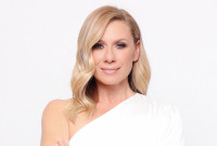 Κατερίνα Καραβάτου: Παραμένει στον ΑΝΤ1 - Η ανακοίνωση του καναλιού και τα σενάρια που κυκλοφορούν