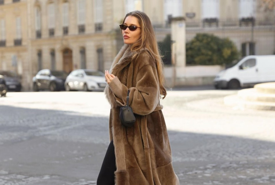 Τι είναι το tea latte, αυτή η απόχρωση του ξανθού εμπνευσμένη από το αγγλικό τσάι;