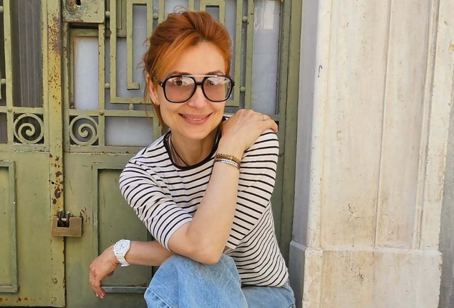 Ευδοκία Ρουμελιώτη: Όταν ακούει... κουλαμάρες από φίλες της και λιώνει στο γέλιο