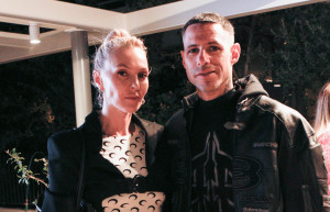 Τάμτα- Κασιδόκωστας: Μαζί στα εγκαίνια του birth center με την αδερφή και τη μητέρα του. Εκεί και ο κούκλος Φίλιππος Κούρκουλος