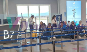 Περίμεναν τη Βανδή κι έπεσαν πάνω σε Αντύπα και Ανδρουλάκη που πέταξαν για Θεσσαλονίκη - Φωτογραφίες (Αποκλειστικό)