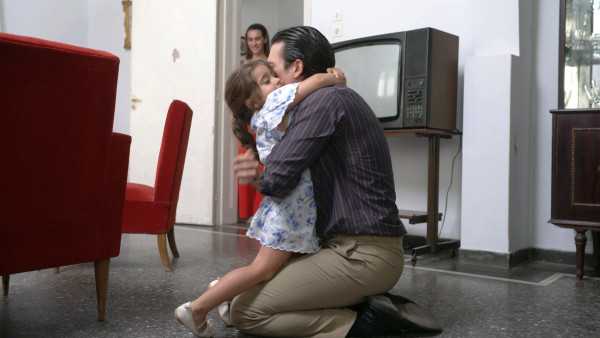 Ηλέκτρα νέο επεισόδιο: Η Νεφέλη με τον Μίμη κάνουν ό,τι μπορούν για να τους μιλήσει η μικρή Ηλέκτρα