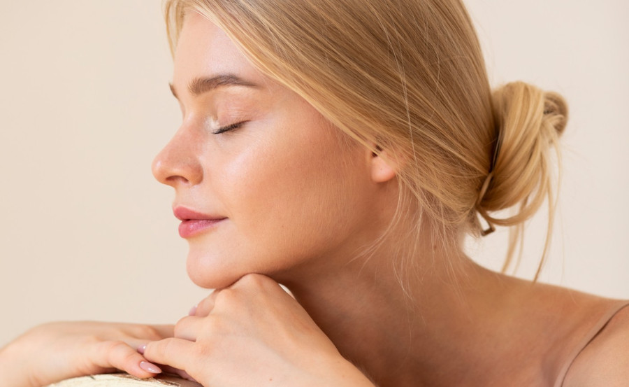 10 τροφές που υποστηρίζουν λαμπερή και νεανική επιδερμίδα