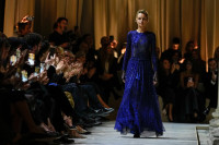 Αποκαλύφθηκε στο show του Giorgio Armani: Αυτό το αξεσουάρ θα δώσει το απόλυτο twist σε όλα μας τα looks το 2026