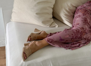 Είτε τα λατρεύεις είτε τα μισείς, τα peep-toe τακούνια επιστρέφουν δυναμικά