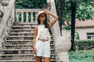 6 outfits που θα αναβαθμίσουν το καλοκαιρινό σου city look (και δεν χρειάζονται πολύ styling)
