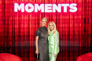 Moments: Η Μαρία Μπεκατώρου ακούει τη μητέρα της και λυγίζει