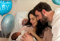 Πολυδερόπουλος - Συμιακού: Έγιναν γονείς! Οι πρώτες φωτογραφίες από το μαιευτήριο με τον νεογέννητο γιο τους
