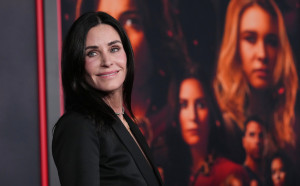 Η Courteney Cox ποζάρει με τον πρώην σύζυγό της David Arquette στην πρεμιέρα του «Scream 7»
