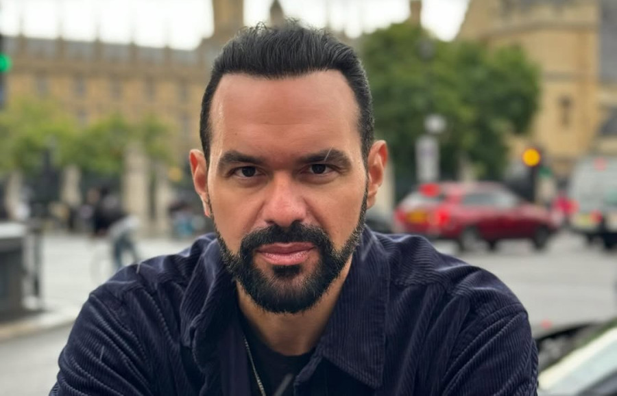 Γιώργος Αρσενάκος: Ρέμος &amp; Βανδή του έκαναν έκπληξη για τα γενέθλιά του