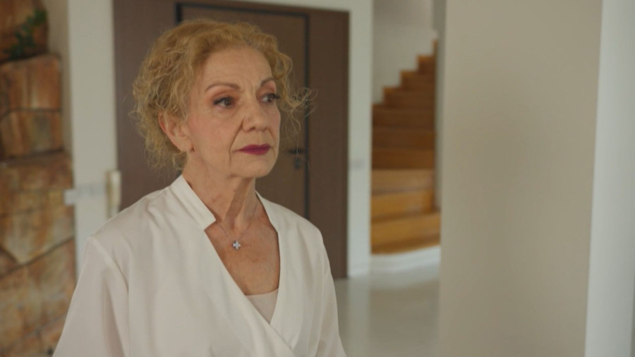 Η γη της ελιάς: Η Χριστιάνα, η επί δέκα χρόνια εξαφανισμένη κόρη της Αλεξάνδρας, δίνει σημεία ζωής