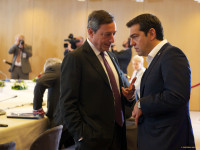 Στο χιλιοστό - 5ο επεισόδιο: Πόσο κοντά έφτασε η Ελλάδα στην έξοδο από το ευρώ το καλοκαίρι του 2015;