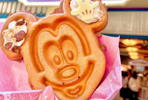 Πώς να φτιάξεις Mickey Waffles στο σπίτι (όπως τα κάνει η Disney)