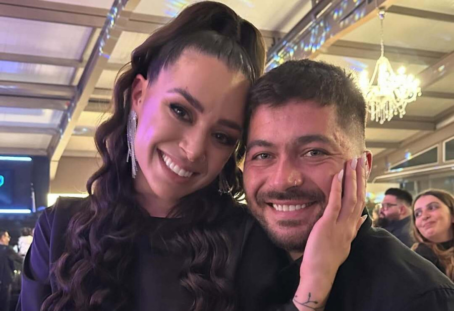 Άρης Τσάπης: Υποδέχτηκε τον δεύτερο γιο του με την Ειρήνη Ξυπνητού