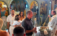 Βαλαβάνη- Μόργκαν: Το άλμπουμ της βάφτισης του γιου τους, το beach party και το ιδιαίτερο δώρο στους καλεσμένους τους