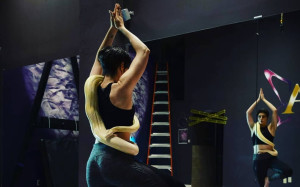 Snake Yoga: Η νέα τάση στο Wellbeing που συνδυάζει yoga, mindfulness και υπέρβαση φόβου