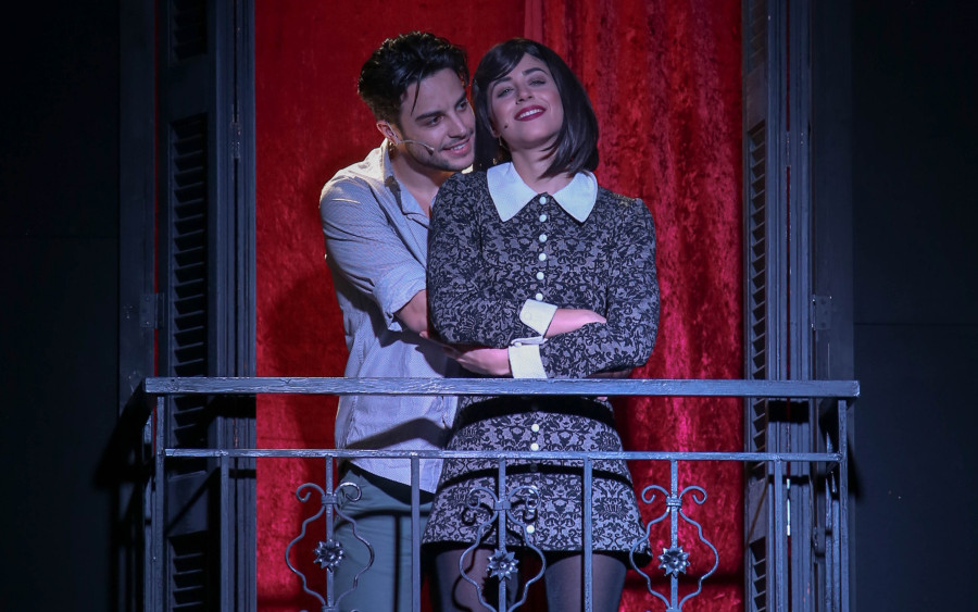 Demy και Άρης Μακρής 10 χρόνια μετά πήγαν στο νέο Οικογένεια Άνταμς να δουν τους...αντικαταστάτες τους