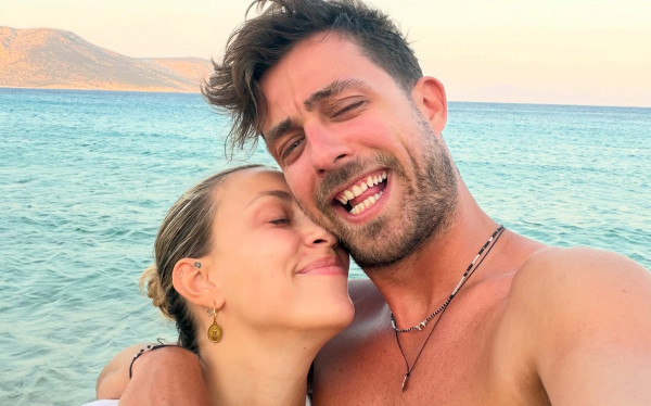 Ατρόμητος Fipster έδωσε το αμάξι του στην Καληφώνη να οδηγήσει και τρόλαρε ανελέητα