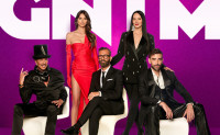 GNTM: Η Ζενεβιέβ μάζεψε όλους τους κριτές στο σπίτι της, έστησαν τσιμπούσι, γιόρτασαν τα γενέθλια του Έντι και είδαν μαζί την πρεμιέρα
