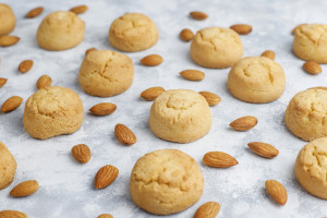 Sugar free και με μόλις 2 υλικά: Φτιάξε αυτά τα μπισκότα αμυγδάλου, ιδανικά για τις λιγούρες