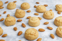 Sugar free και με μόλις 2 υλικά: Φτιάξε αυτά τα μπισκότα αμυγδάλου, ιδανικά για τις λιγούρες